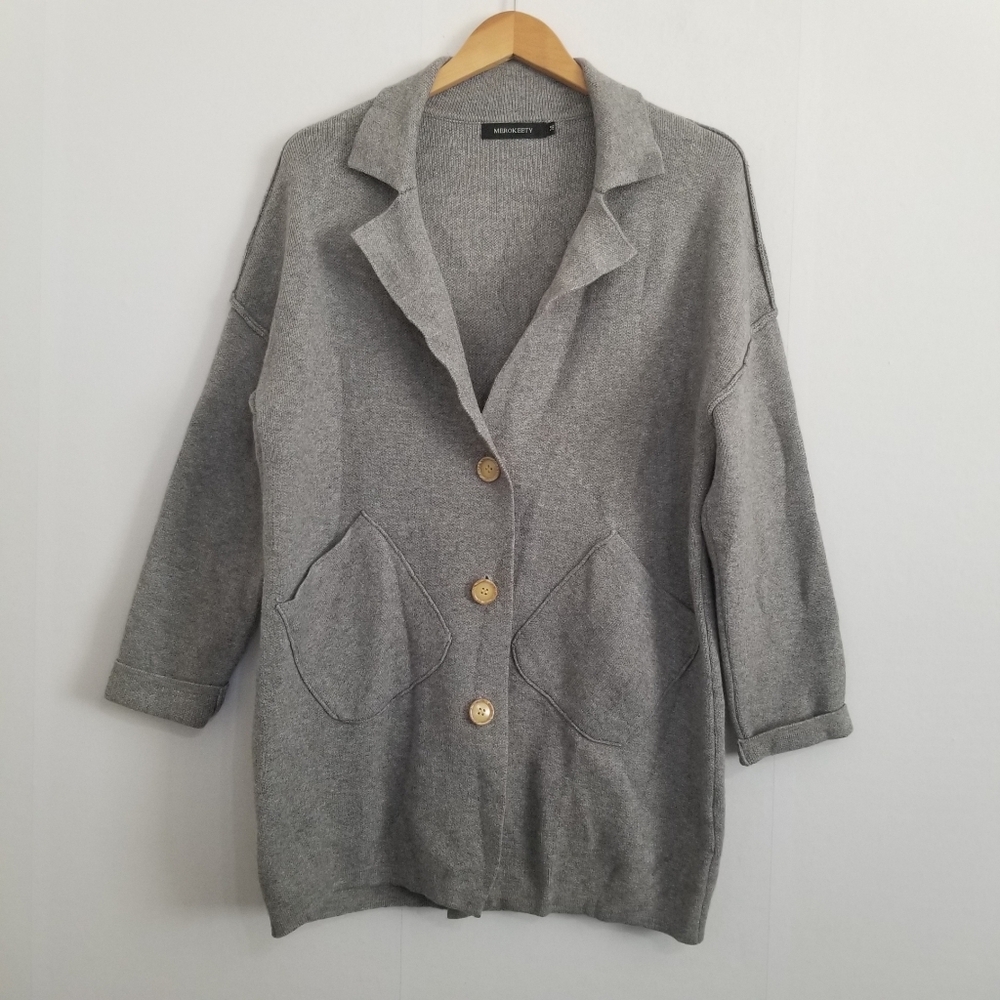 NWOT Merokeety Gray Long Sleeve  Sweater Cardigan Size Medium